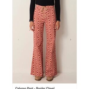 Maison Hotel “Calypso” Women's Patterned Flare Pants with Tie size Large likenew